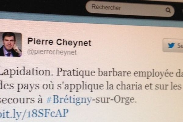 Pierre Cheynet, secrétaire départemental du Front National en Haute-Loire, est indigné sur son compte Twitter.