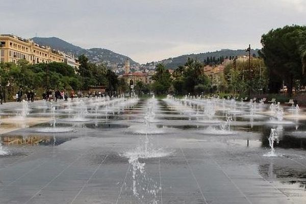 Place Massena à Nice ce lundi matin.