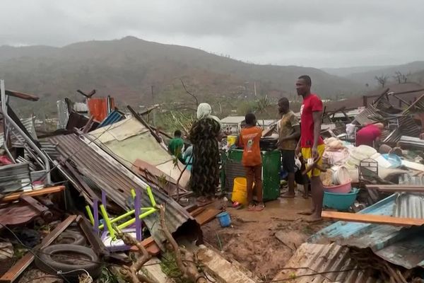 La totalité des habitats précaires de l'île de Mayotte a été détruite par le cyclone