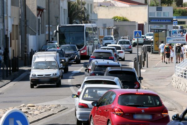 Embouteillage dans le quartier de la Pointe Rouge à Marseille en 2023