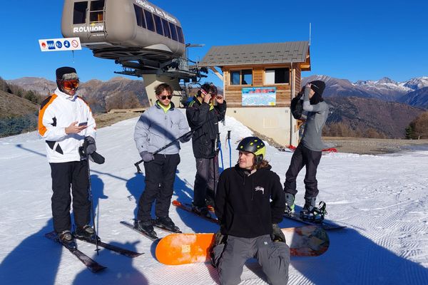 Deux pistes, une rouge et une verte, sont ouvertes dans la station de Roubion pour ce week-end des 28 et 29 décembre. De quoi s'amuser !