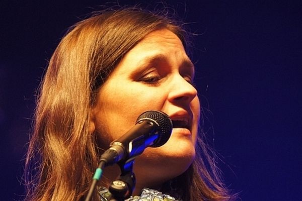 Madeleine Peyroux pendant les balances à Coutances, 4 mai 2013