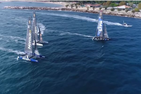 Les images spectaculaires du GC32 Racing Tour.
