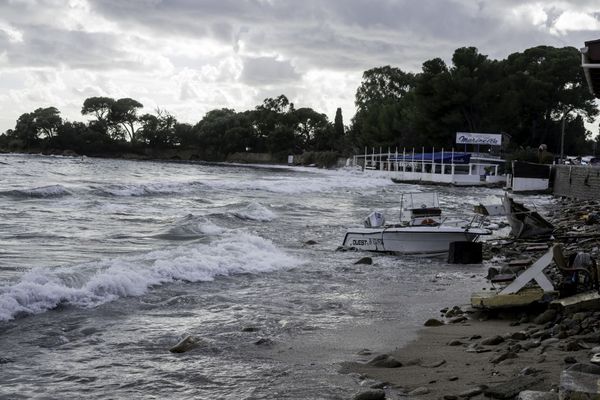 Marinella (Ajaccio, Corse du Sud) après le passage de la tempête Adrian.

