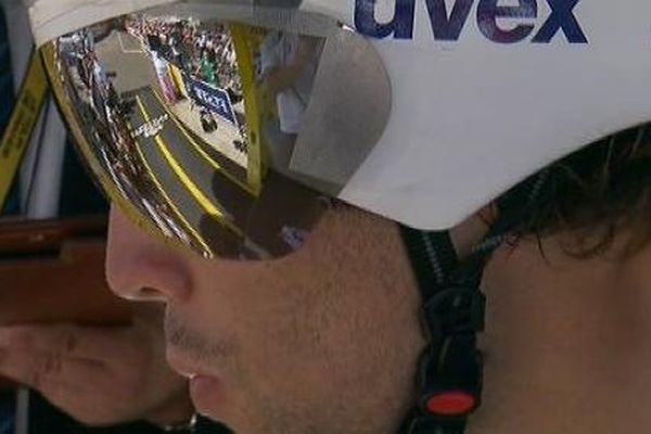 Thibaut Pinot au départ du contre la montre