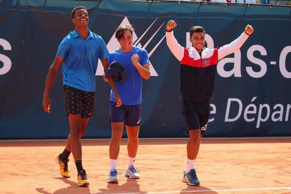 Les trois joueurs de tennis qui composaient l'équipe de France lors de la Junior Davis Cup 2019.