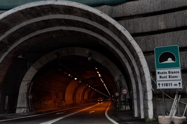 L'entrée du tunnel du Mont-Blanc depuis la commune de Courmayeur, en Italie.