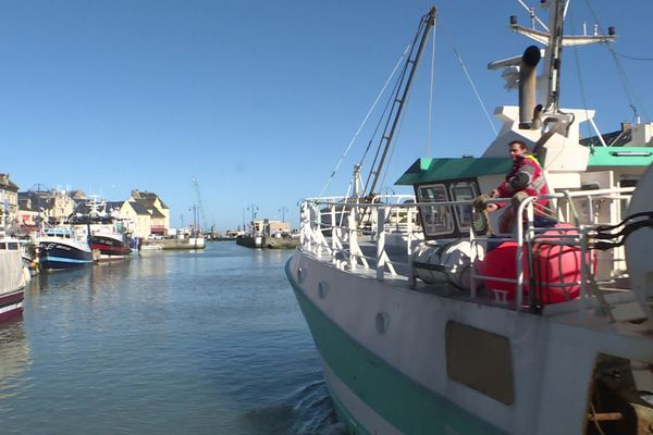 C'était ce 17 mars, le dernier jour de pêche à la coquille en Baie de Seine. Maintenant la coquille se fera plus rare car il faudra aller au large et vu le prix du carburant...