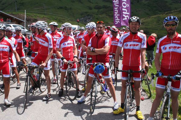 Les moniteurs ESF seront au sommet de la Joux Plane, lors de la dernière étape du Critérium du Dauphiné.