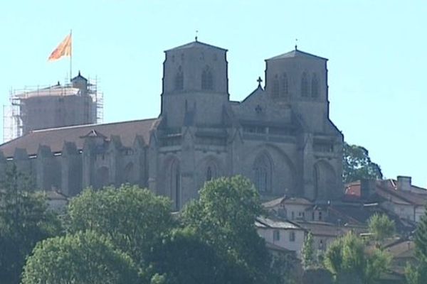 L'abbatiale de La Chaise-Dieu est l'un des dix lieux qui vont servir d'écrin aux 37 concerts programmés du 21 août au 1er septembre. Dans le cadre du 47ème festival de musique classique de Haute-Loire.