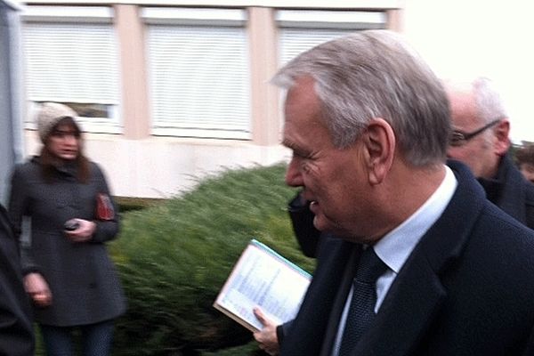 Arrivée de Jean-Marc Ayrault à Caen ce lundi 14 janvier 2013