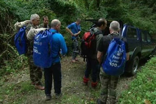 Porté disparu dans le massif de Belldonne depuis quatre jours, le cueilleur de champignons a été découvert mort dans un torrent par les gendarmes du PGHM de l'Isère