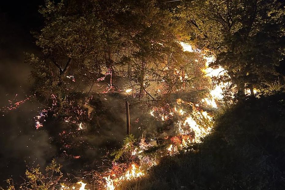 Major Wildfires in Isère: Firefighters Battle Flames in Gillonnay and Choranche