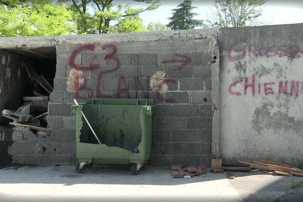 De huit à deux ans de prison pour les 11 jeunes jugés pour trafic sur fond de guerre des territoires dans un quartier sensible de Nîmes.