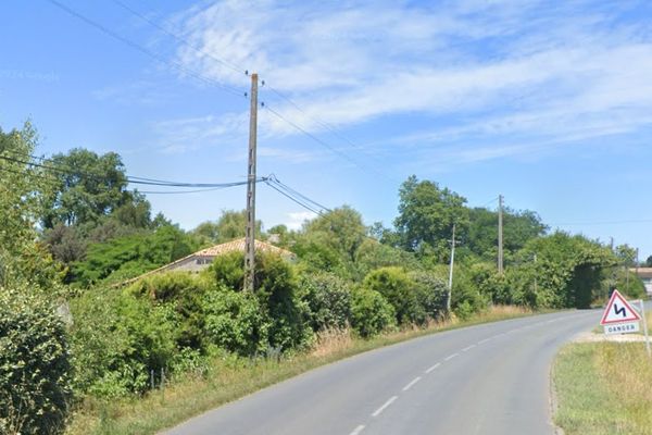 Le drame s'est produit sur la D17 sur la commune de Mouliets et Villemartin en Gironde (Illustration).