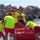 Mèze (Hérault) - les pompiers simulent le sauvetage d'un baigneur en difficulté. Ils sont 350 sauveteurs sur les plages de l'Hérault- 10 juillet 2024.