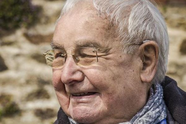 Robert Hébras en 2018 sur le site de Oradour-sur-Glane.