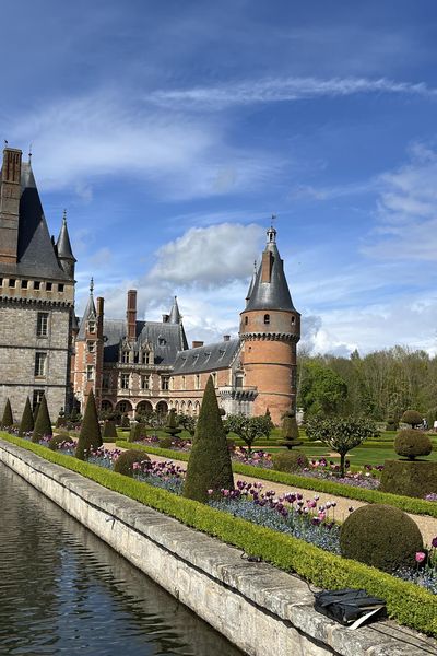 Découvrez le château de Maintenon avec André Manoukian dans sont émission Château !