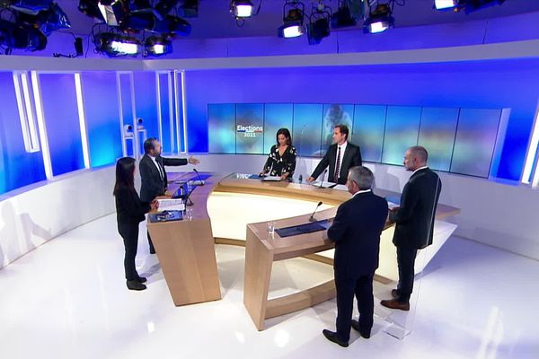 Xavier Bertrand, Sébastien Chenu et Karima Delli ont débattu sur France 3 Nord Pas-de-Calais et France 3 Picardie, avant le second tour des régionales dimanche 27 juin prochain.