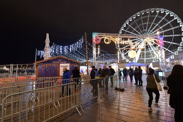 Un marché de Noël à Marseille- Archives-