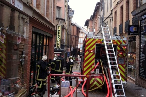 L'incendie s'est déclaré dans un vieil immeuble du centre-ville