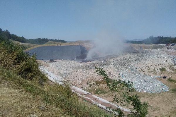 Un stock de 150 m2 de plastique a brûlé.