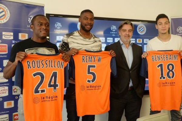 Les trois nouvelles recrues Roussillon, Remy et Bensebaini avec Laurent Nicollin