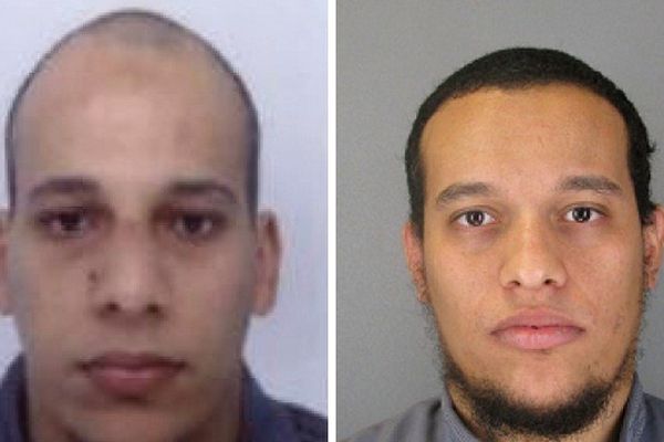 Saïd et Chérif Kouachi, âgés respectivement de 34 et 32 ans, ont été confondus par une carte d'identité retrouvée par les enquêteurs dans la Citroën C3 abandonnée dans leur fuite