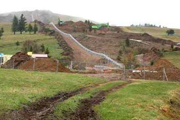 Travaux en cours sur les pentes et le sommet du Markstein pour la réalisation d’une luge d’été 