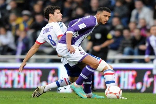 Le milieu défensif au Toulouse FC  Etienne Capoue et Yoann Gourcuff meneur de jeu à l'Olympique Lyonnais