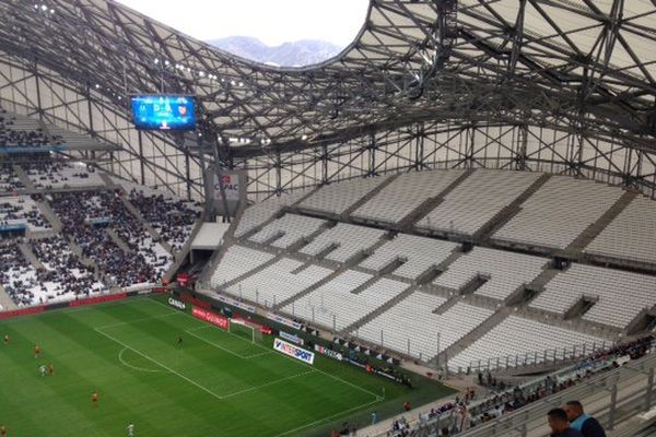 Un virage Sud sans supporters  pour cette rencontre contre l'équipe bretone.