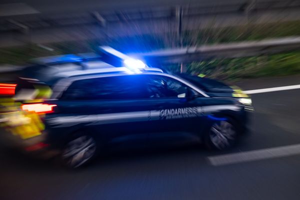 Les gendarmes du Lot ont interpellé 9 personnes dans le cadre d'un trafic de drogue à Cahors. les livraisons se faisaient en trottinettes électriques.