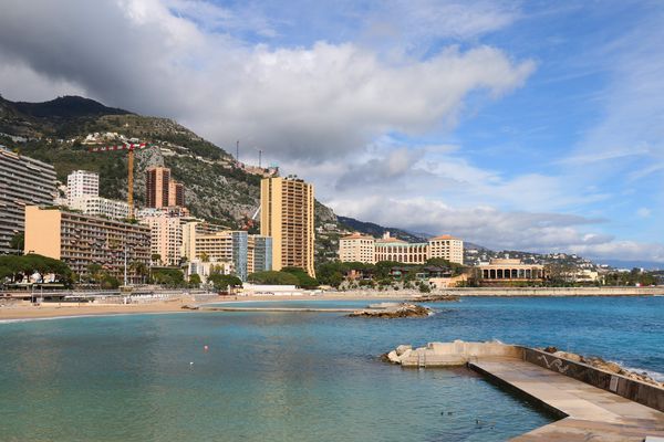 La baignade est interdite jusqu'à nouvel ordre, sur les plages du Larvotto et le Solarium de la Digue (Photo d'archives)