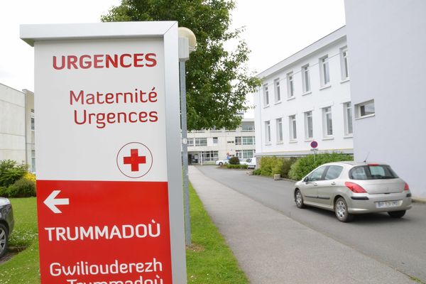 Dans contexte tendu lié à la régulation des urgences de l'hôpital de Carhaix depuis cet été, les responsables médicaux du CHU Brest-Carhaix publient une lettre ouverte