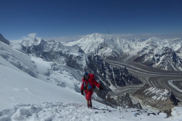 Sophie Lavaud lors de son ascension du Broad Peak (8 051m) en 2017.