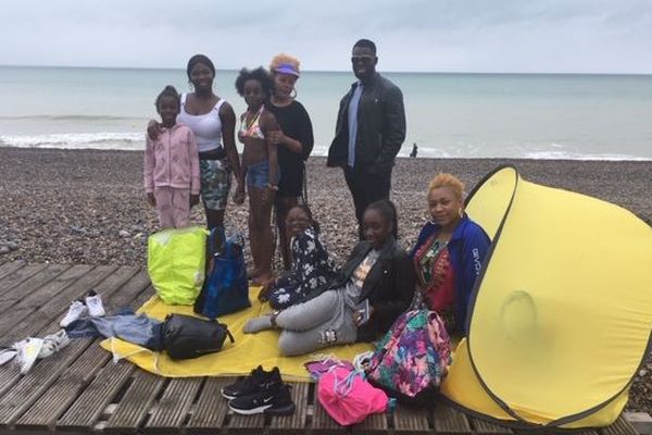 Grâce au PCF de l'Oise, des familles picardes ont pu s'évader sur la côte normande le temps d'une journée.