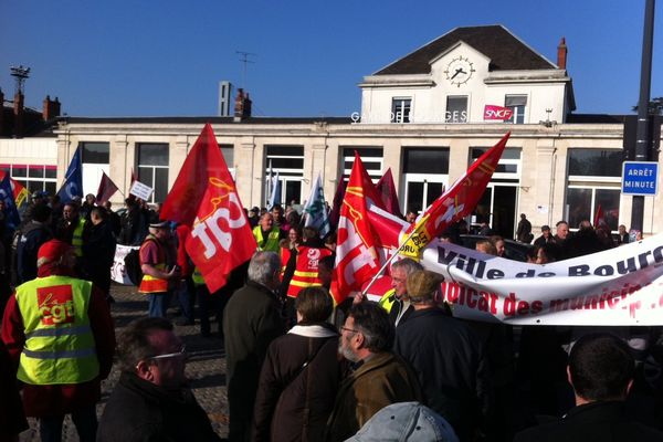 Les manifestants ont rejoint la gare de Bourges.