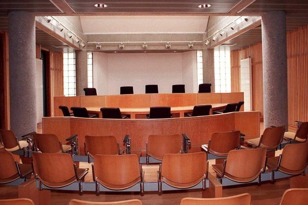 Une des salles d'audience du palais de justice de Clermont-Ferrand.