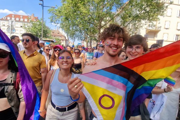 En Images La Marche Des Visibilités à Strasbourg Pour Continuer Dexpliquer Ce Que Sont 8371