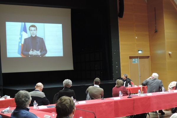 Le message vidéo enregistré par le chef de l'État a ému le maire d'Avallon Jean-Yves Caullet.