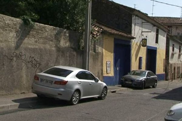 Les gendarmes ont notamment effectué des recherches dans cette rue du quartier montpelliérain de Celleneuve