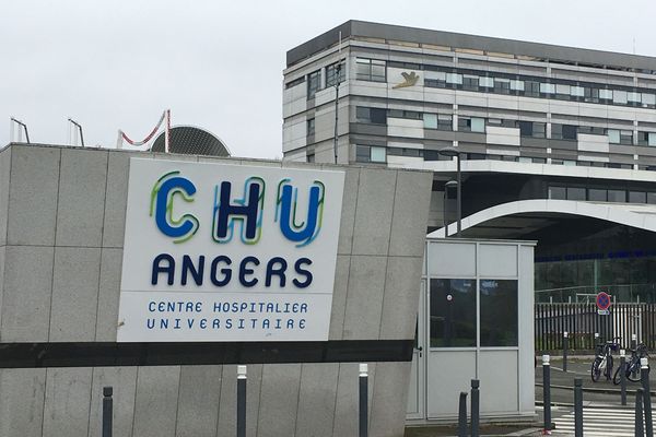 L'entrée du CHU d'Angers le 26 mars 2020.