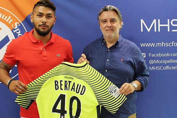 Montpellier - Dimitry Bertaud signe un contrat pro avec le MHSC- 12 juin 2017.