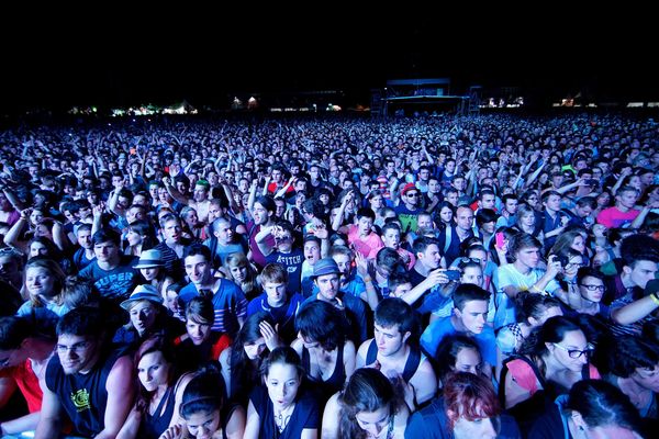 Les spectateurs du Main Square Festival attendent avec impatience les prochaines annonces.