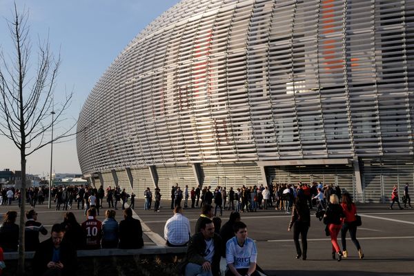 Parvis du Grand Stade Pierre Mauroy