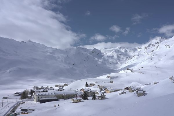 La station "Homeland", implantée à Montespluga (Italie), propose 11 itinéraires de ski de randonnée.