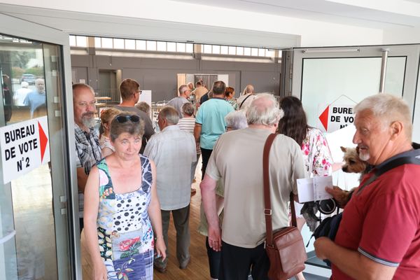 Découvrez les candidats du 2e tour des Législatives, dans le Val-de-Marne.