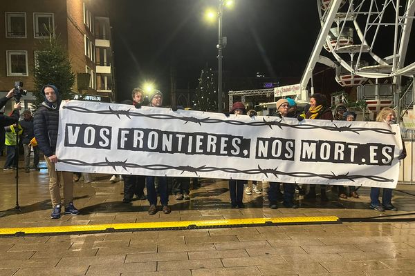 200 personnes se sont réunies samedi 24 novembre à Dunkerque trois ans après le naufrage de 31 personnes.