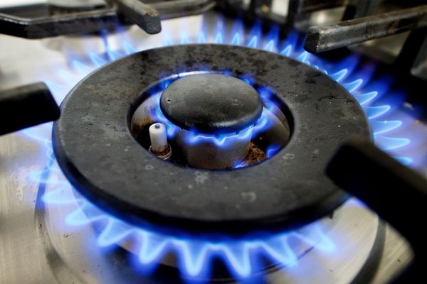 Les tarifs réglementés du gaz naturel, appliqués par Engie à plusieurs millions de clients en France, ont augmenté de 0,1% à 0,4% depuis mardi 1er mai.