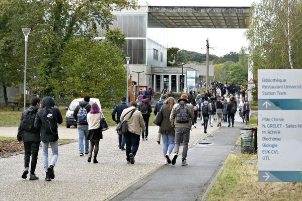 L'université d'Orléans va devoir réduire de 50% l'occupation de ses amphithéâtres.